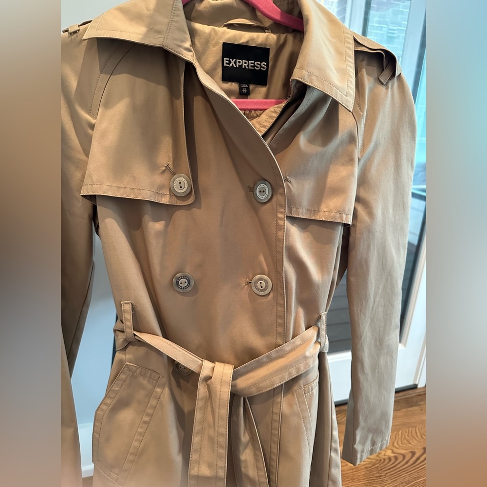 Express Double Breasted belted trench coat - Picture 2 of 4